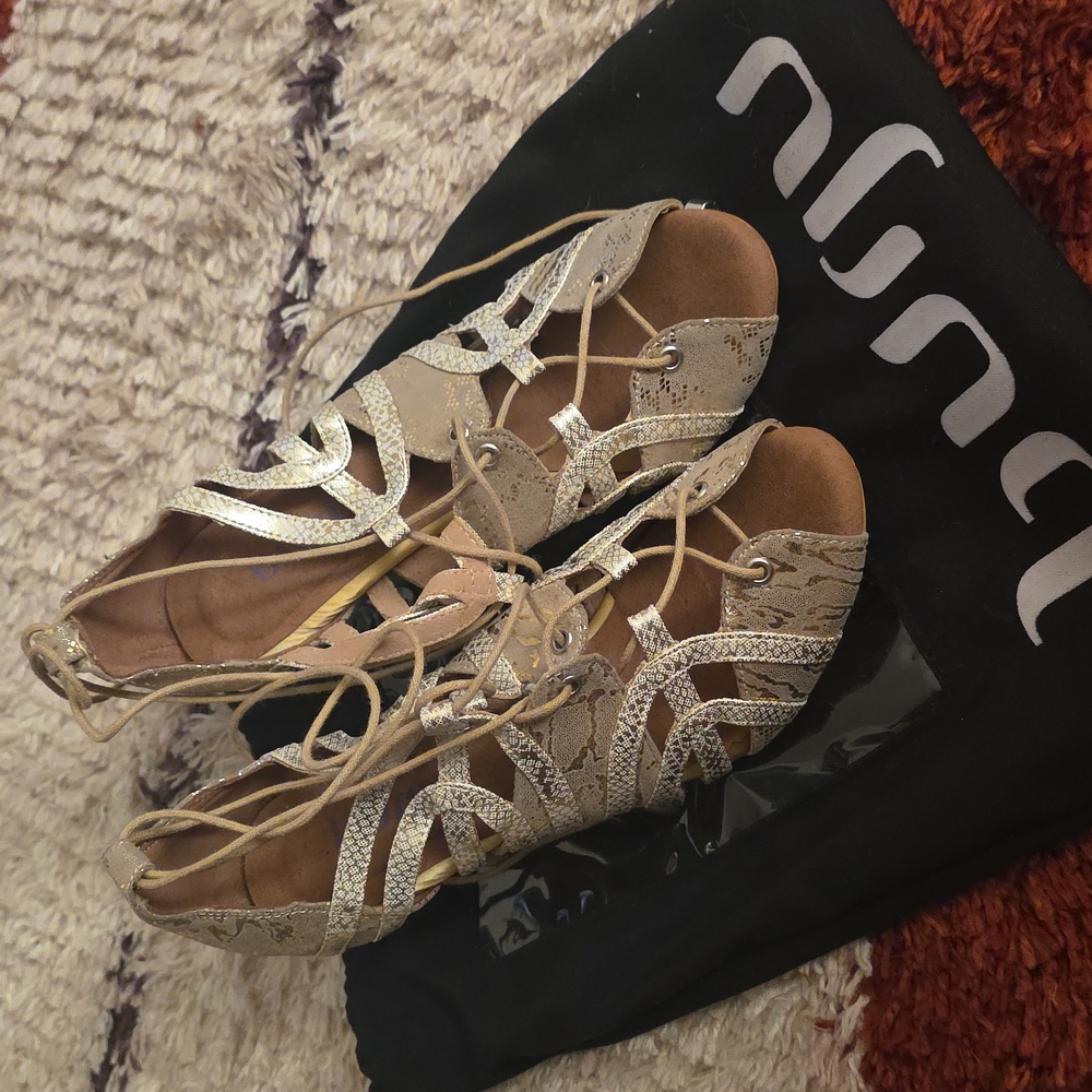 Burju Salsa Heels In Metallic Gold